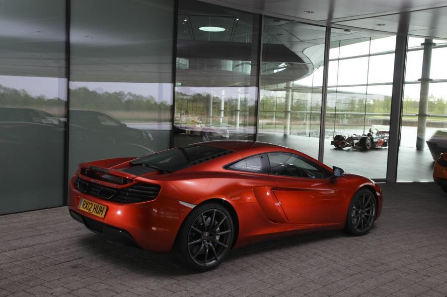  McLaren MP4-12C 2012 года  (фото 17 из 129)
